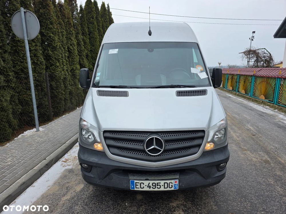 Mercedes-Benz Sprinter - 2