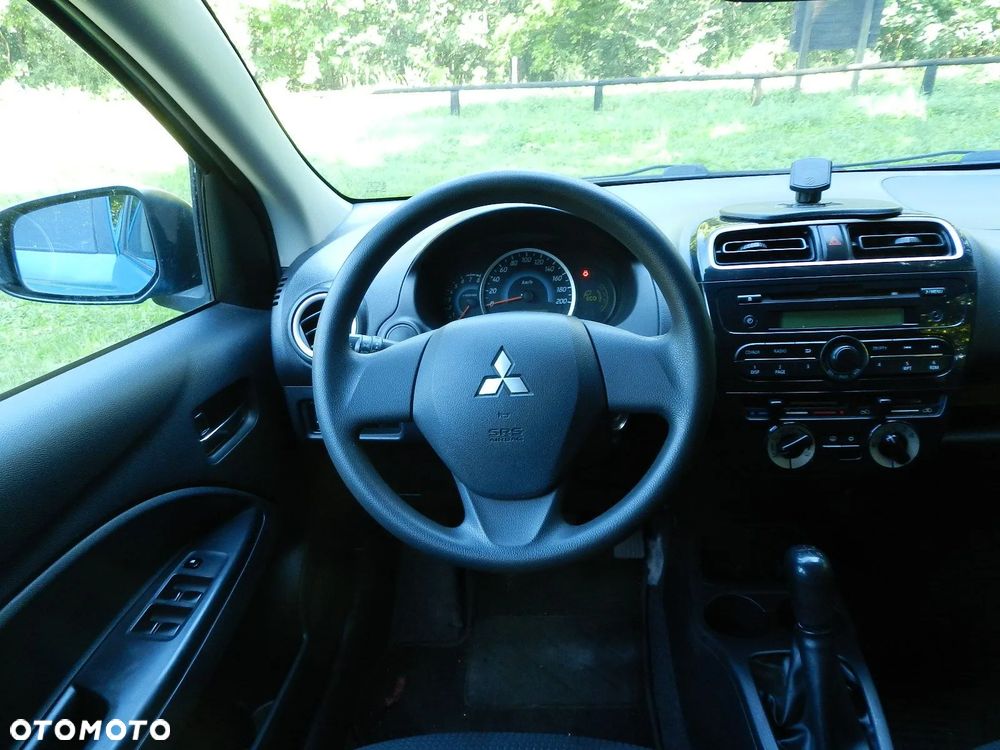 Mitsubishi Space Star - 14