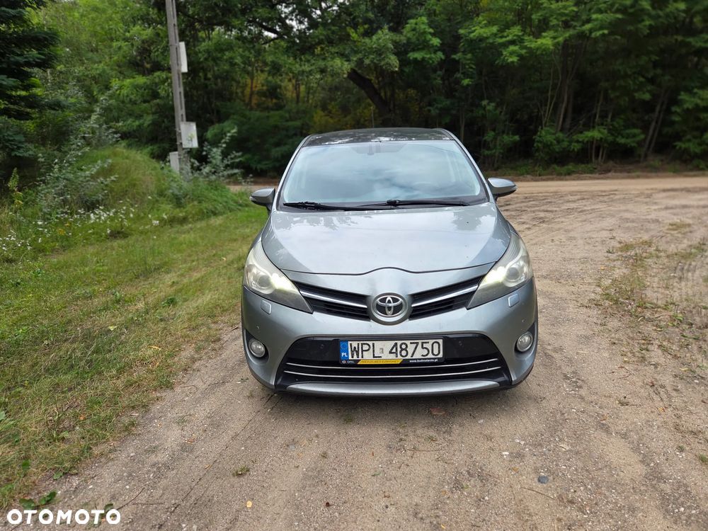 Toyota Verso 2.0 D-4D 5-Sitzer Life - 6