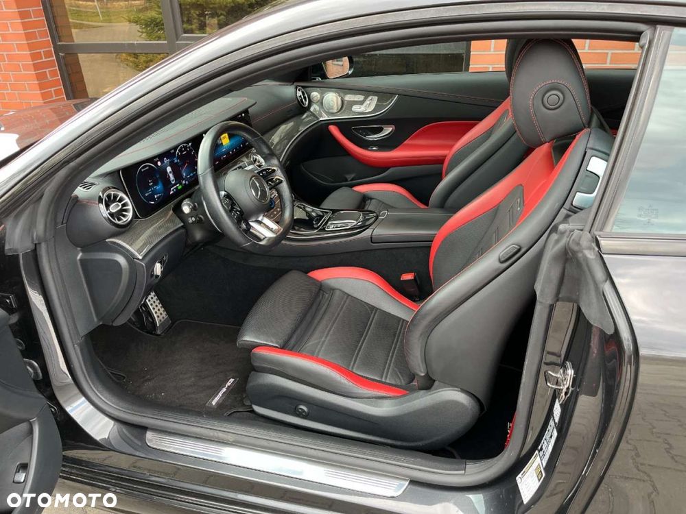 Mercedes-Benz Klasa E AMG 53 4-Matic+ 9G-TRONIC - 27