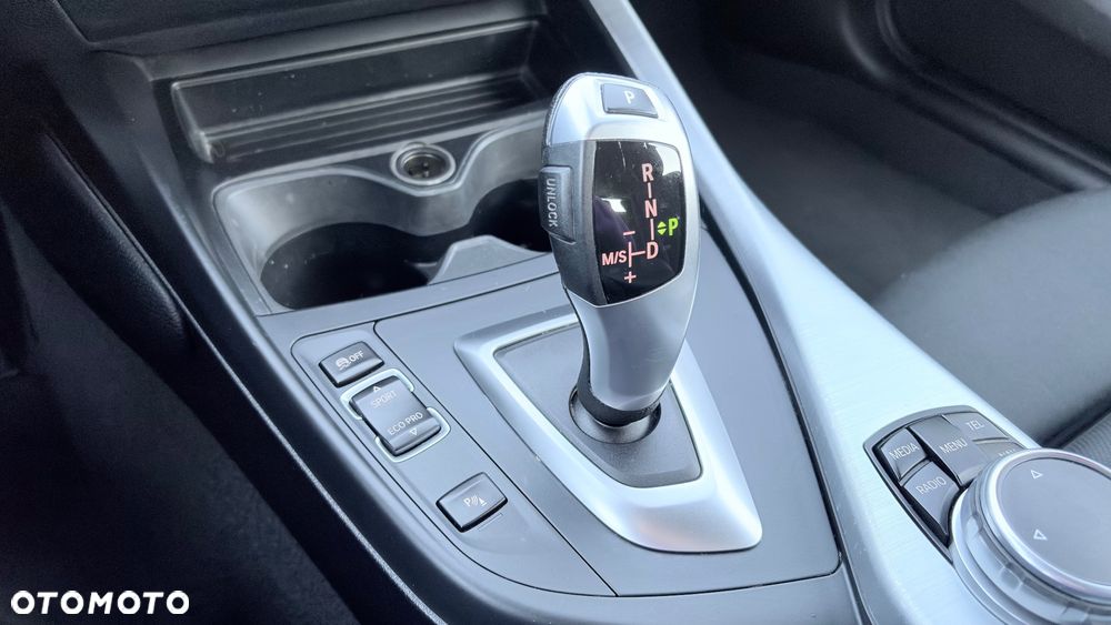 BMW Seria 1 118d Sport Line - 26