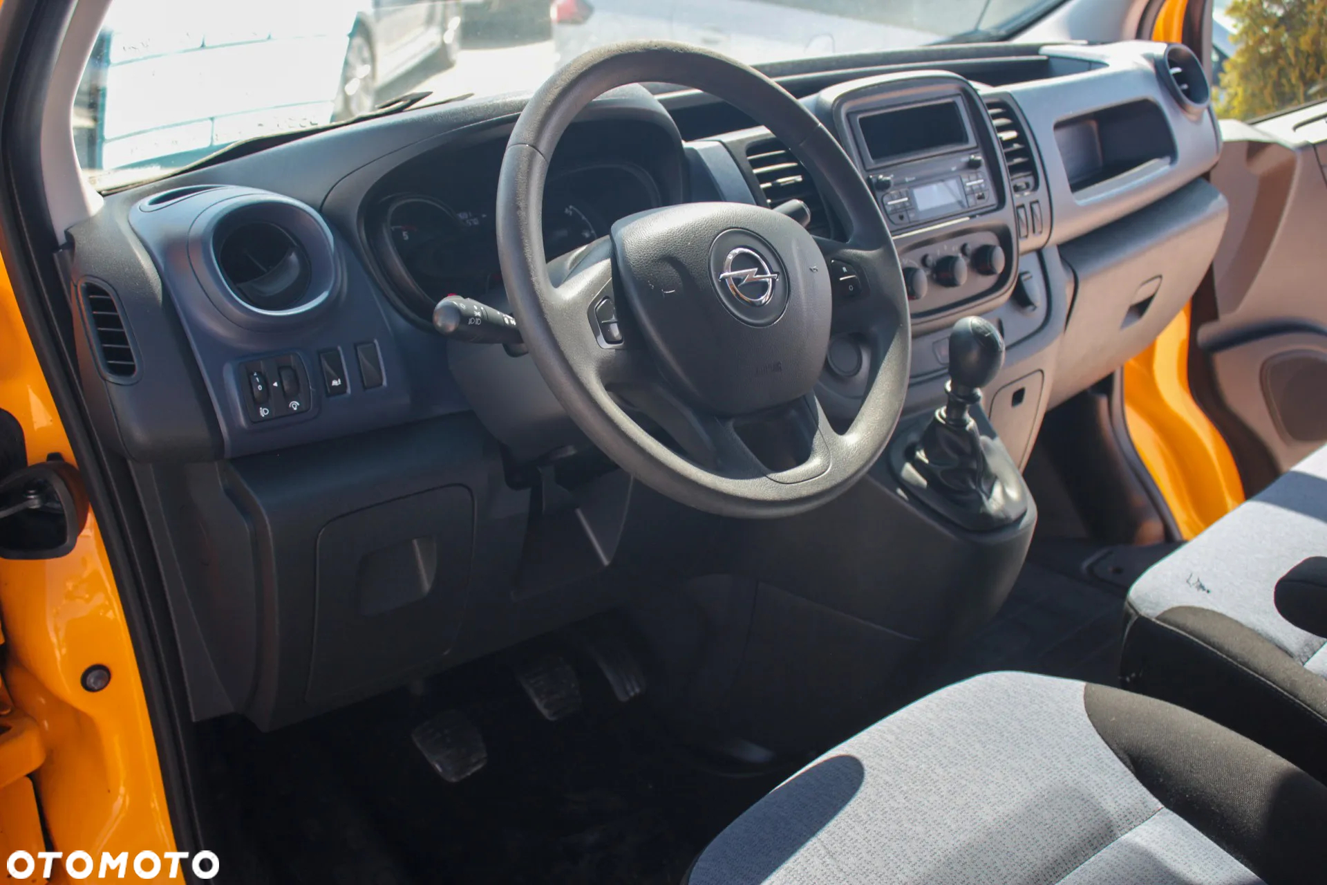 Opel VIVARO - 11