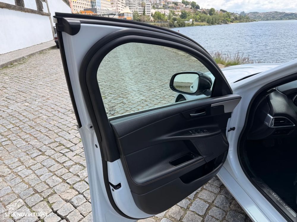 Jaguar XE 20d Aut. R-Sport Ingenium Edition - 11