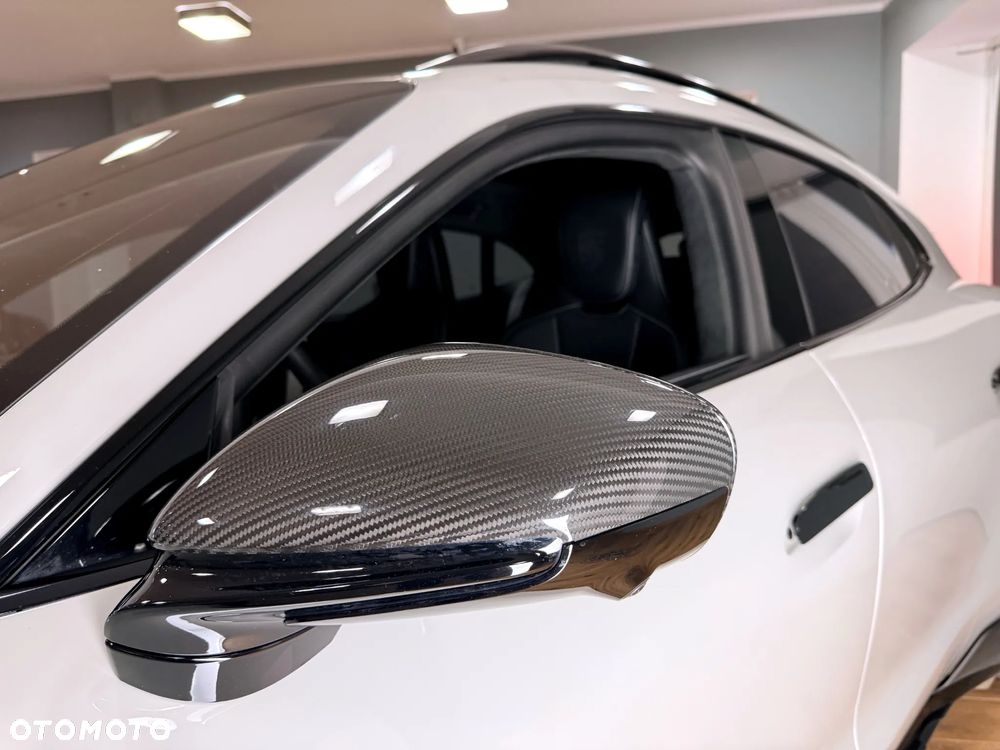 Porsche Taycan - 14