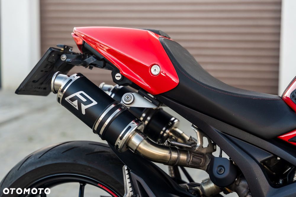 Ducati Monster - 11