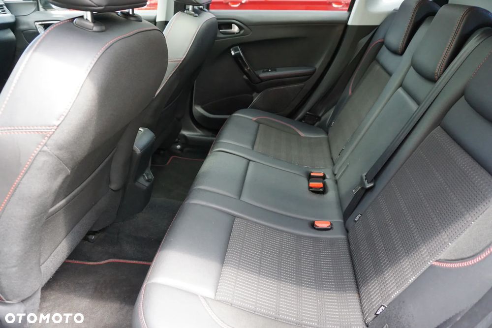 Peugeot 2008 PureTech 130 Stop&Start GT-Line Edition - 12