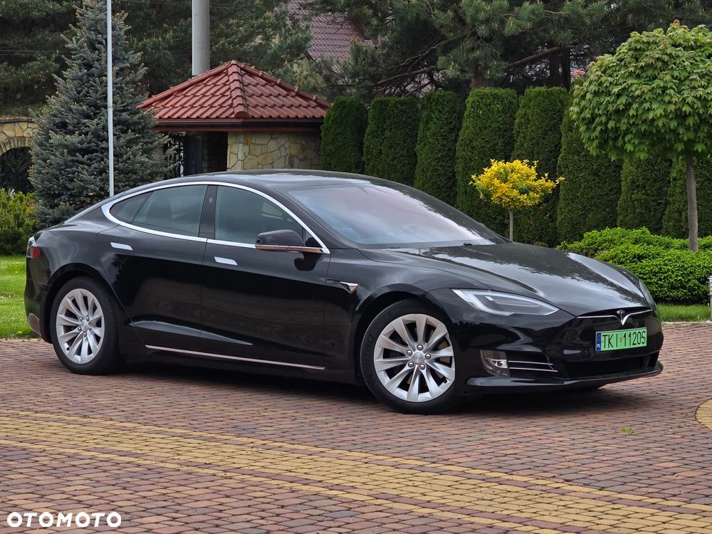 Tesla Model S - 11