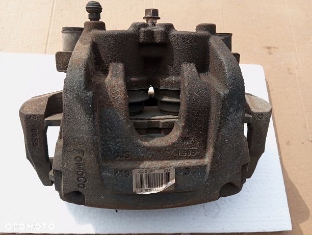 Zacisk lewy przedni Ford Edge II 3.5V6 2014- - 1