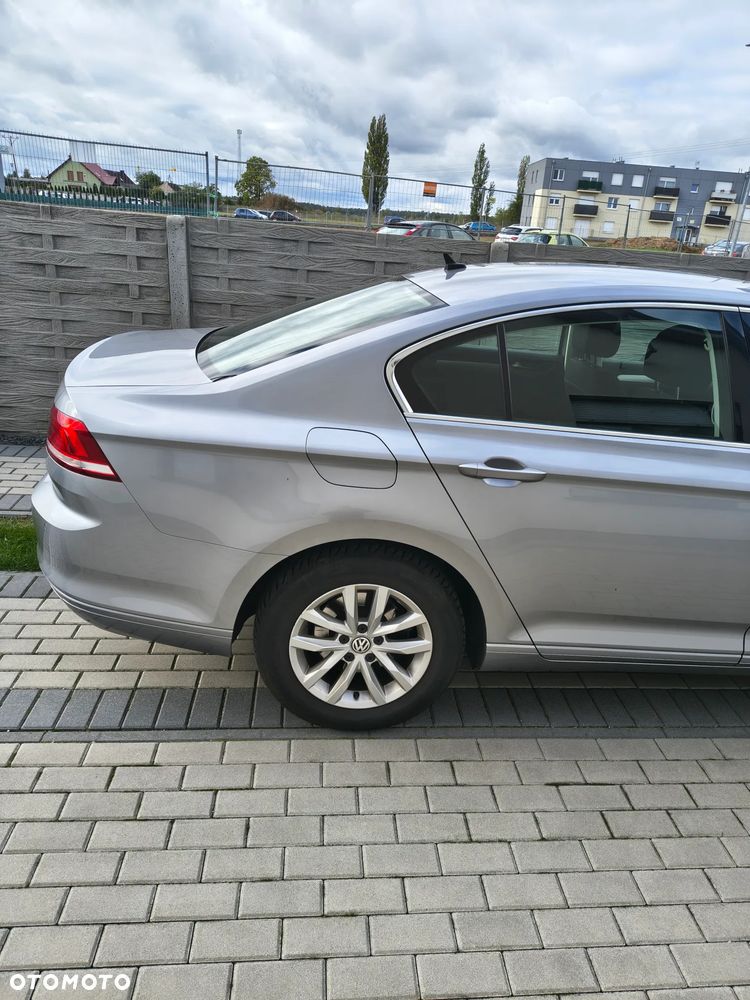 Volkswagen Passat - 5
