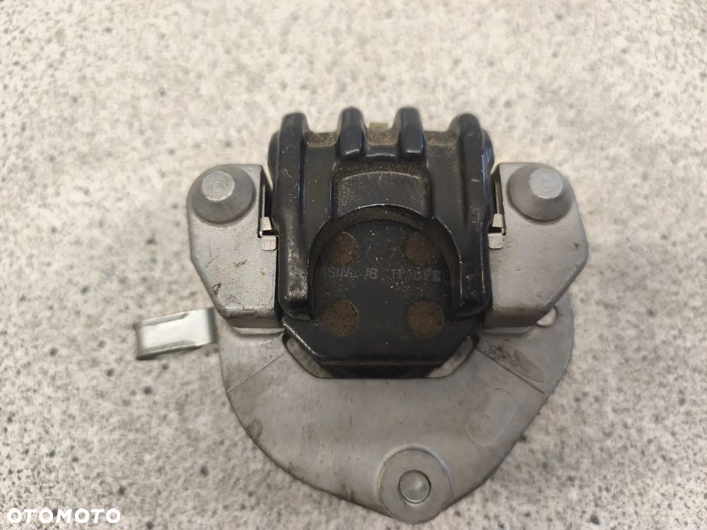 Zaciska hamulcowy przód, przedni Honda CB750 CB 750 - 11