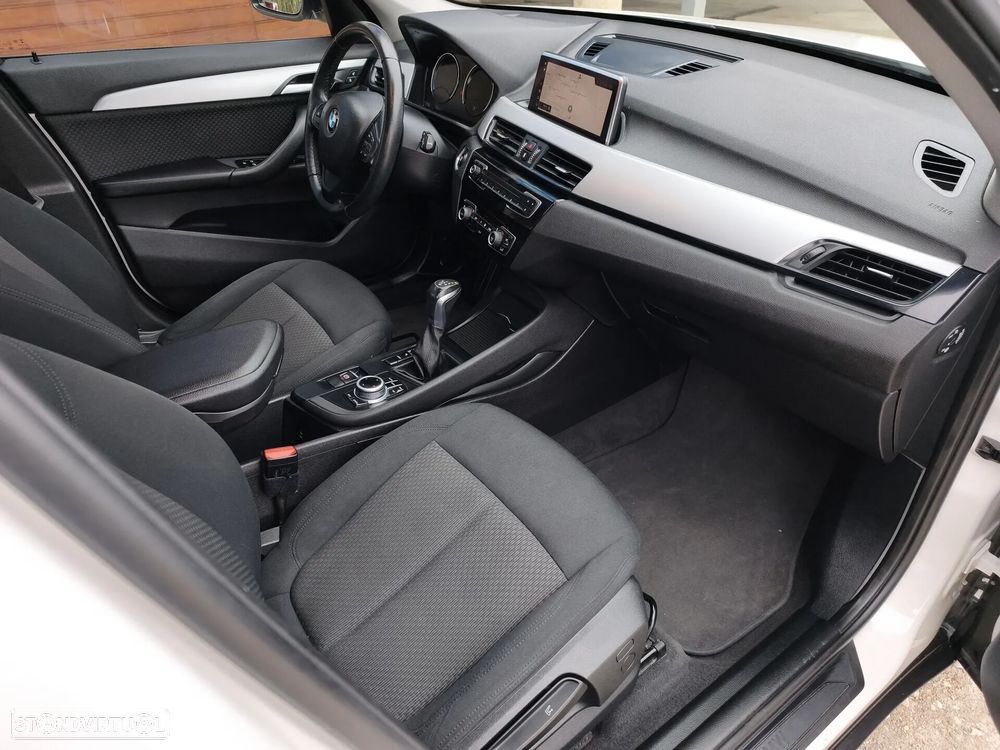 BMW X1 25 e xDrive Corporate Edition - 18
