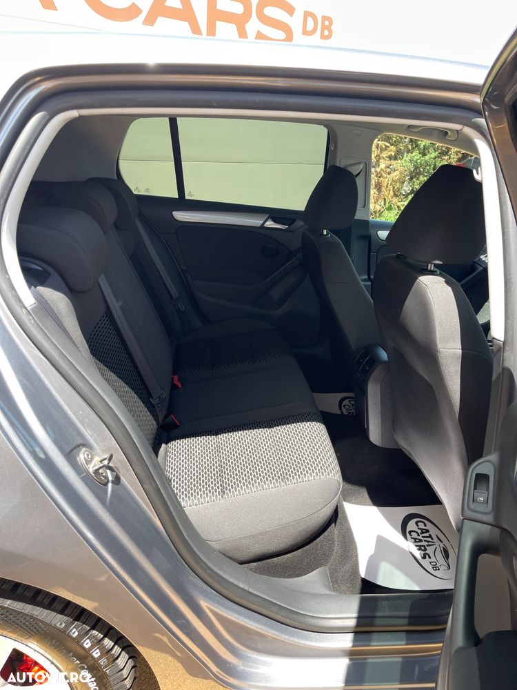 Volkswagen Golf - 26