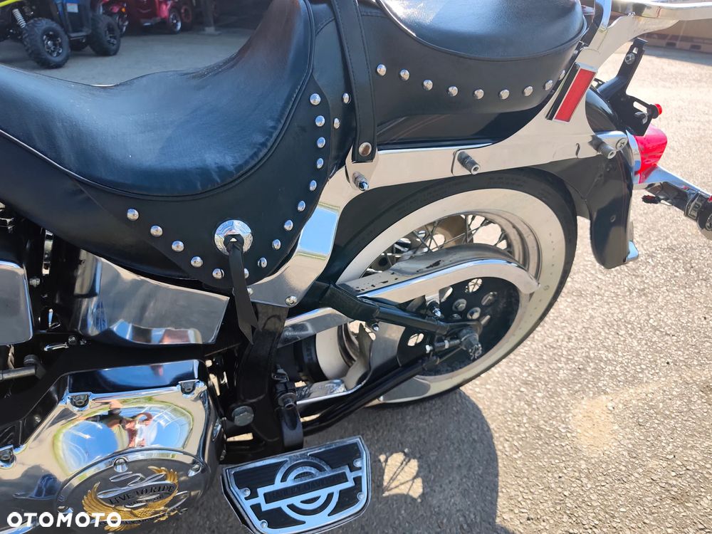Harley-Davidson Softail Heritage Classic - 31