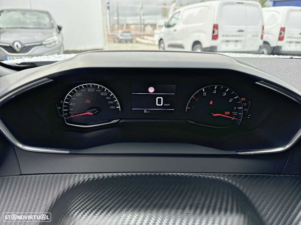 Peugeot 2008 1.2 Style — fotografia 21