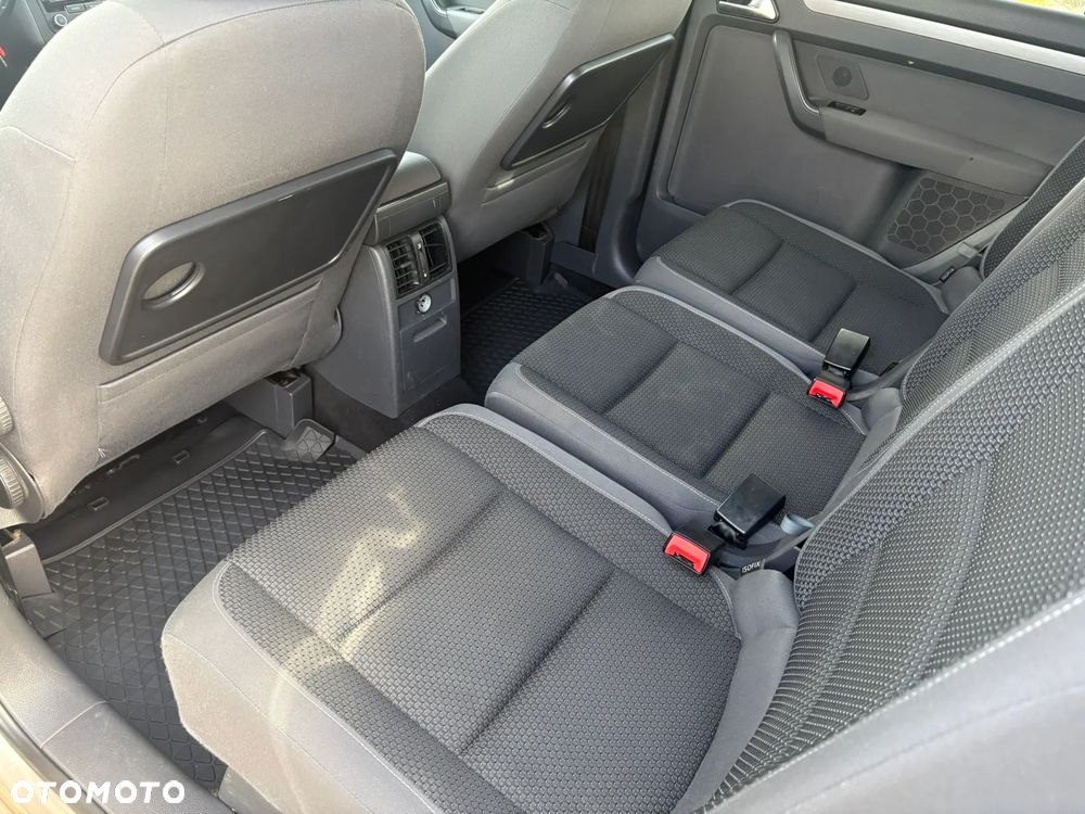 Volkswagen Touran 1.6 TDI DPF Comfortline - 17