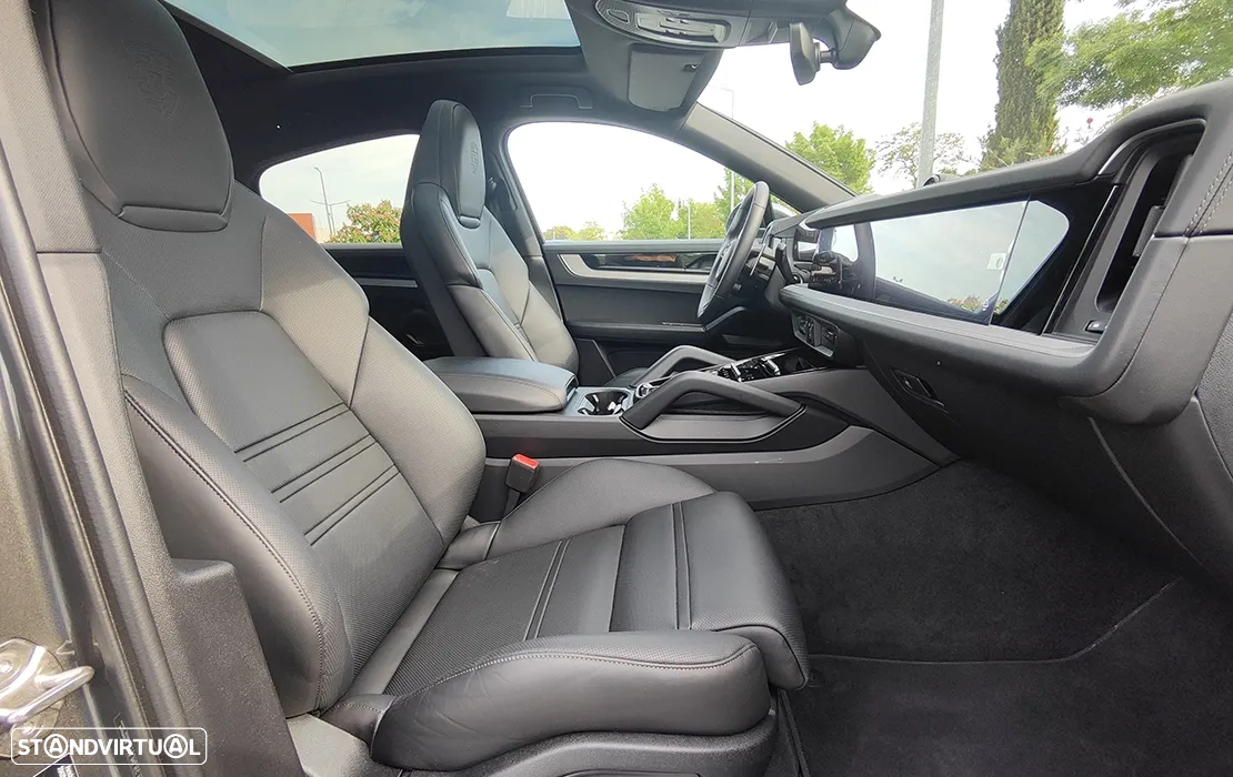 Porsche Cayenne Coupé E-Hybrid - 15