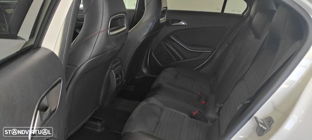 Mercedes-Benz A 180 d AMG Line - 7
