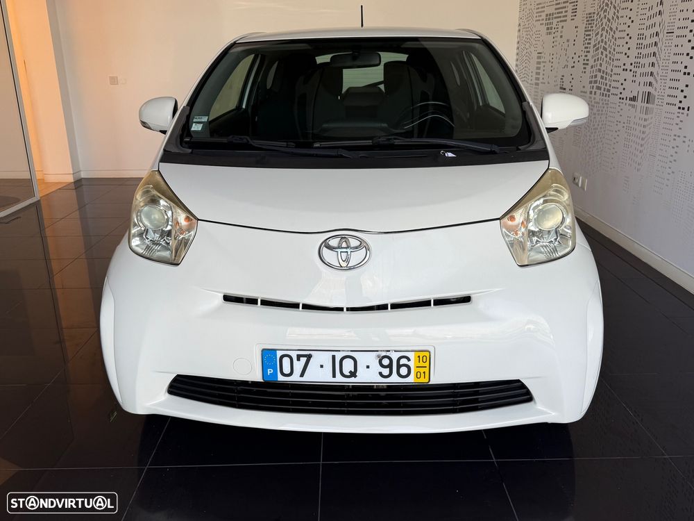 Toyota iQ 1.0 VVT-i - 2