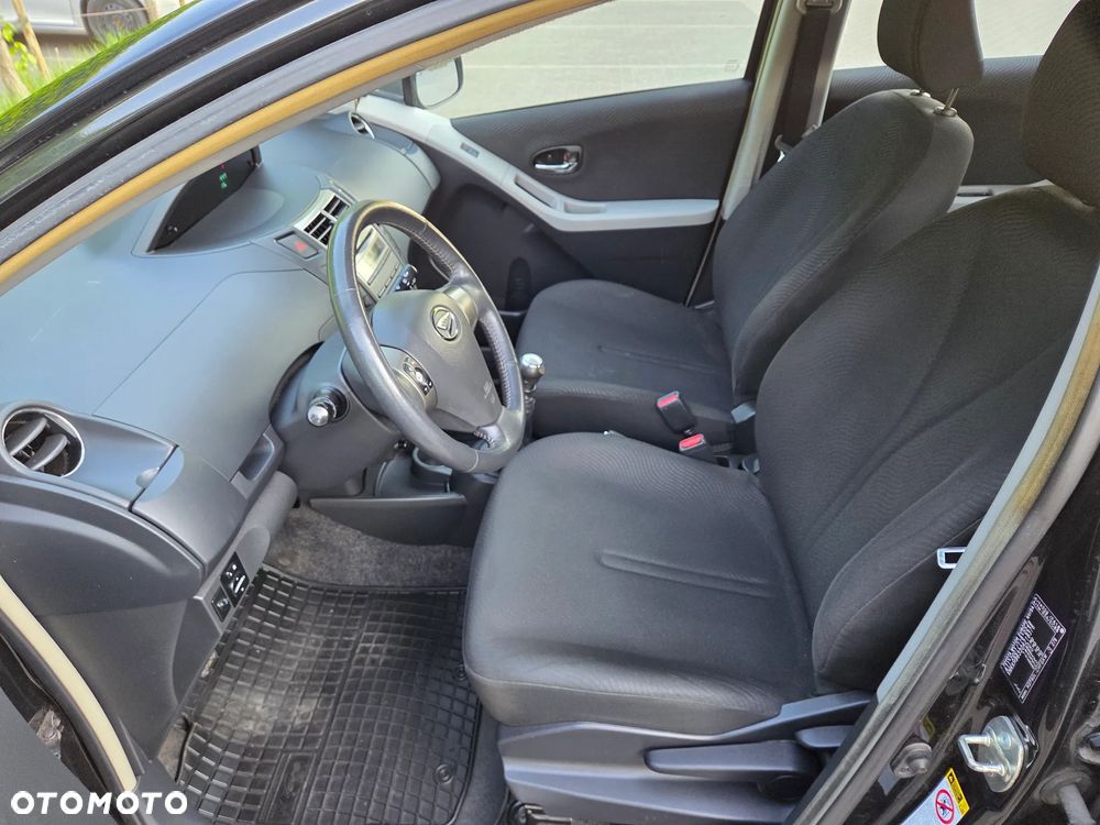 Toyota Yaris - 5