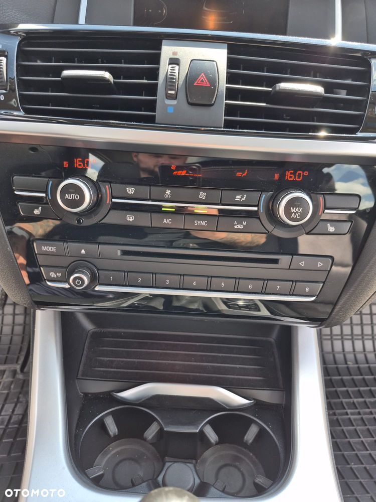 BMW X1 xDrive18d Sport Line - 19
