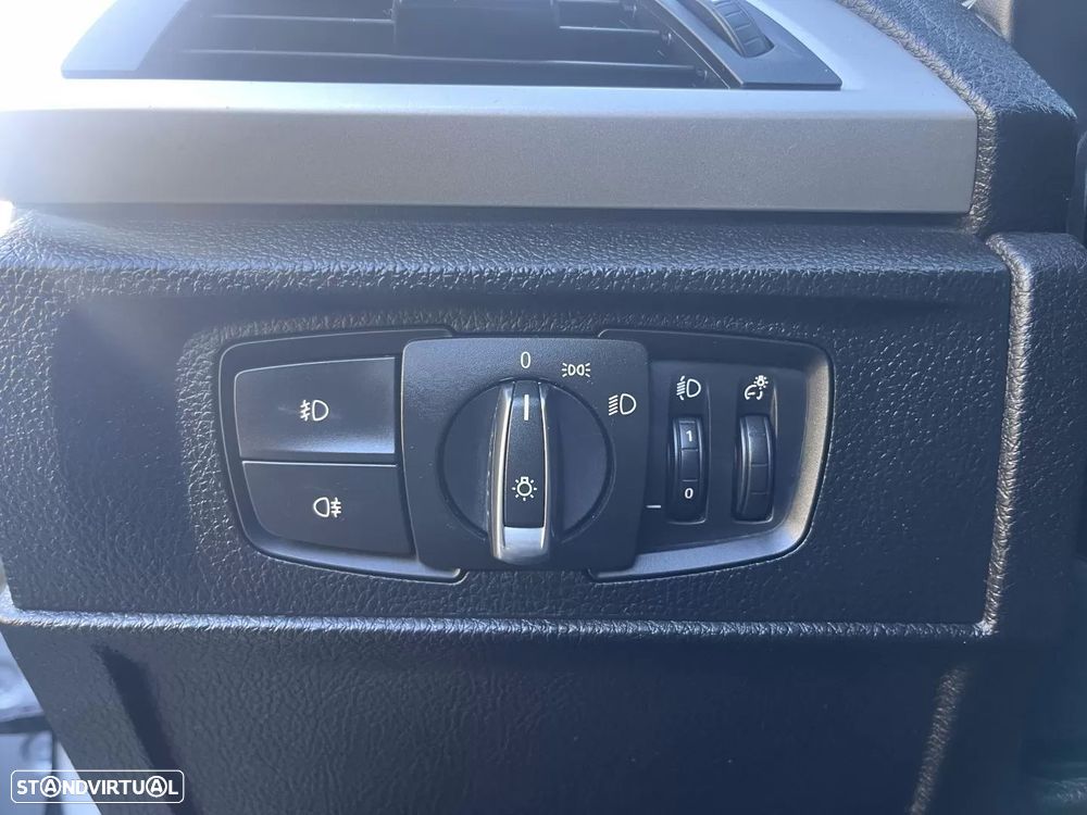 BMW 120 d Sport Line - 25