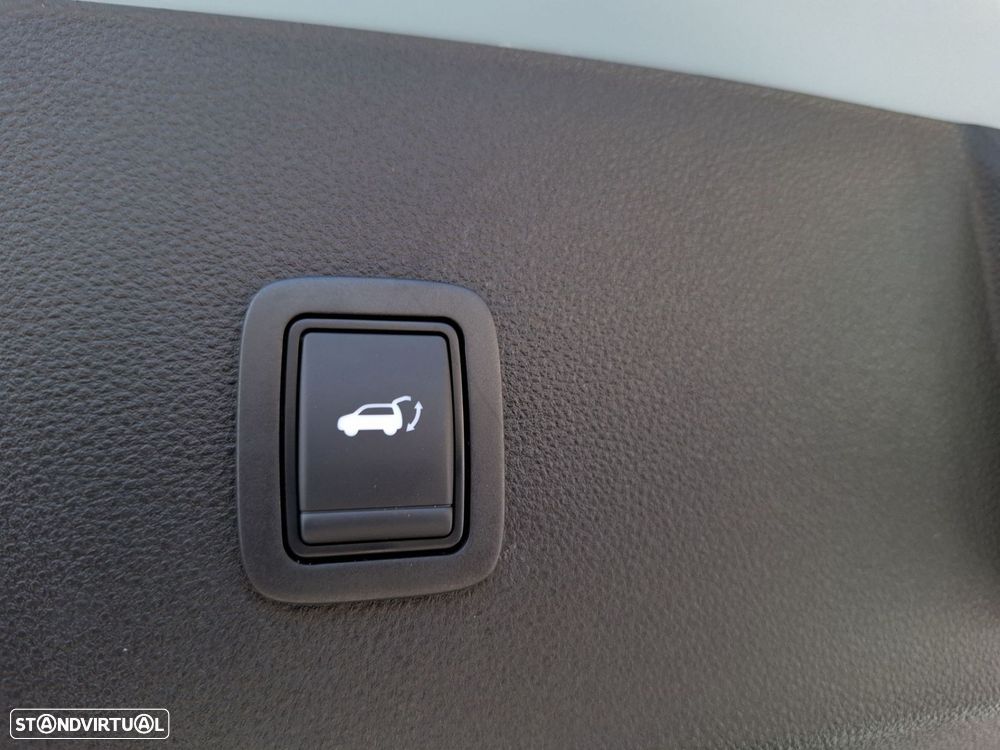 Renault 4 E-Tech 52 kWh Techno Autonomia Conforto - 24