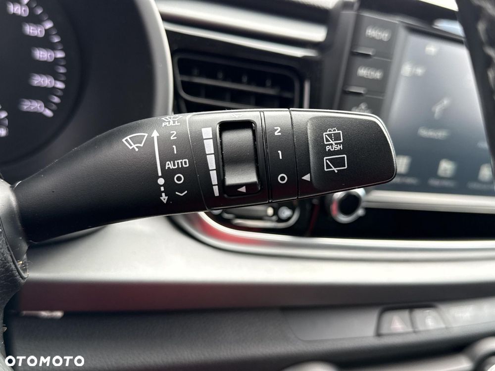 Kia Rio 1.4 L - 18