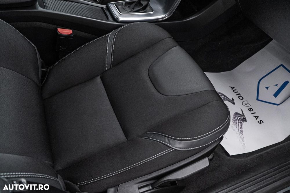 Volvo V40 D3 Geartronic Momentum - 38