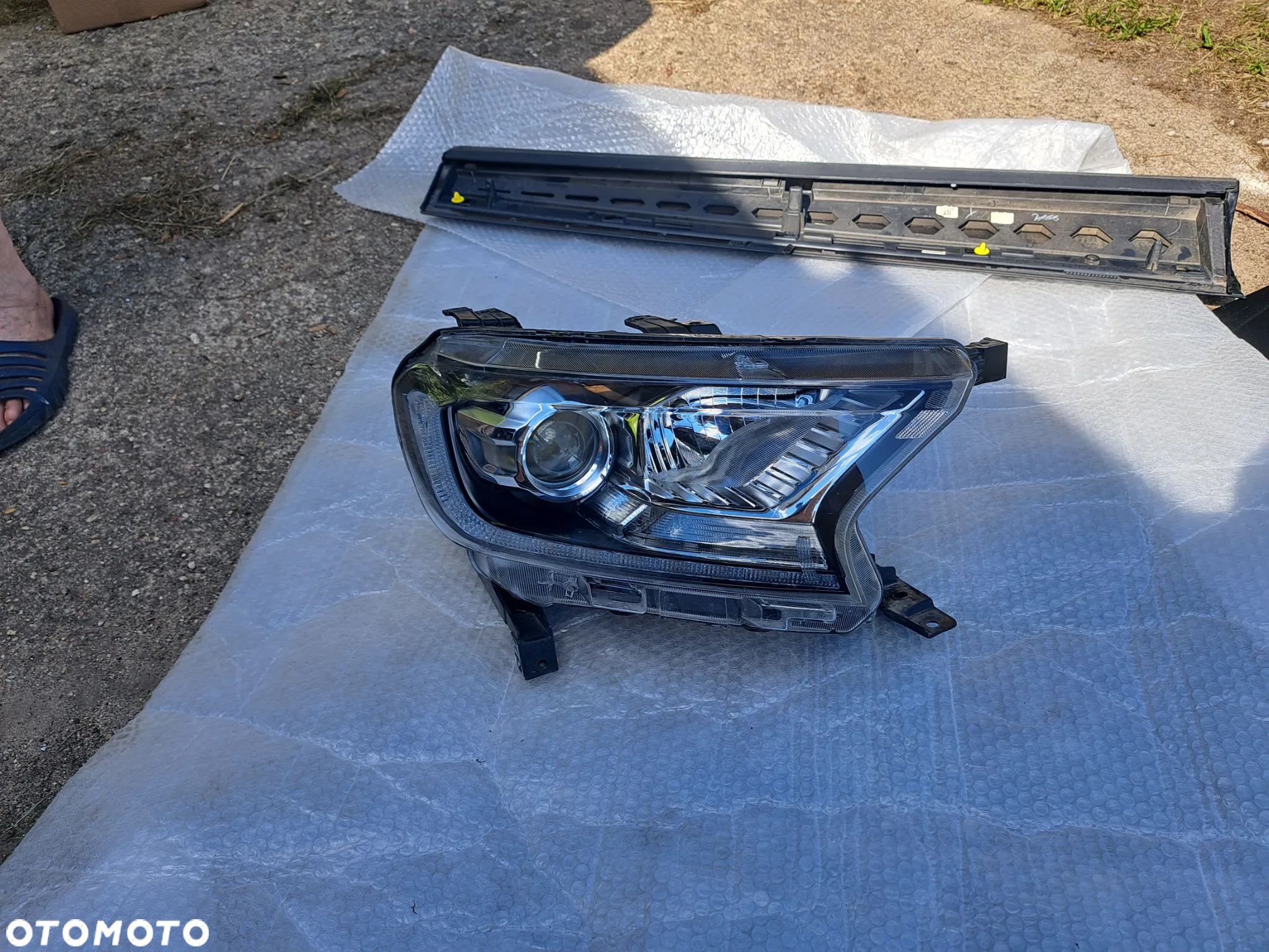 Lampa przednia prawa Ford Ranger V Lift Xenon Led JB3B-13D154-KA 2409761 2019-2023 Reflektor prawy przód przednia Ford Ranger V Lift Xenon Led JB3B-13D154-KA 2409761 2019-2023 - 1