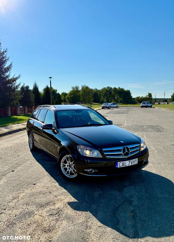 Mercedes-Benz Klasa C 180 CGI Automatik BlueEFFICIENCY Avantgarde - 1