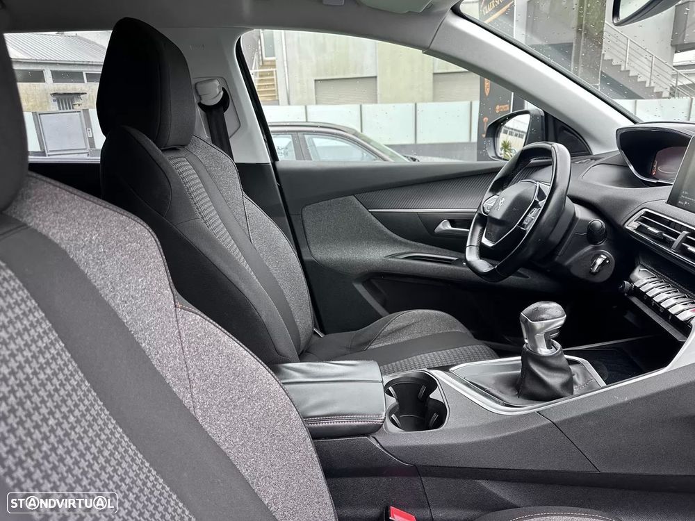 Peugeot 5008 1.2 PureTech Allure Pack - 43