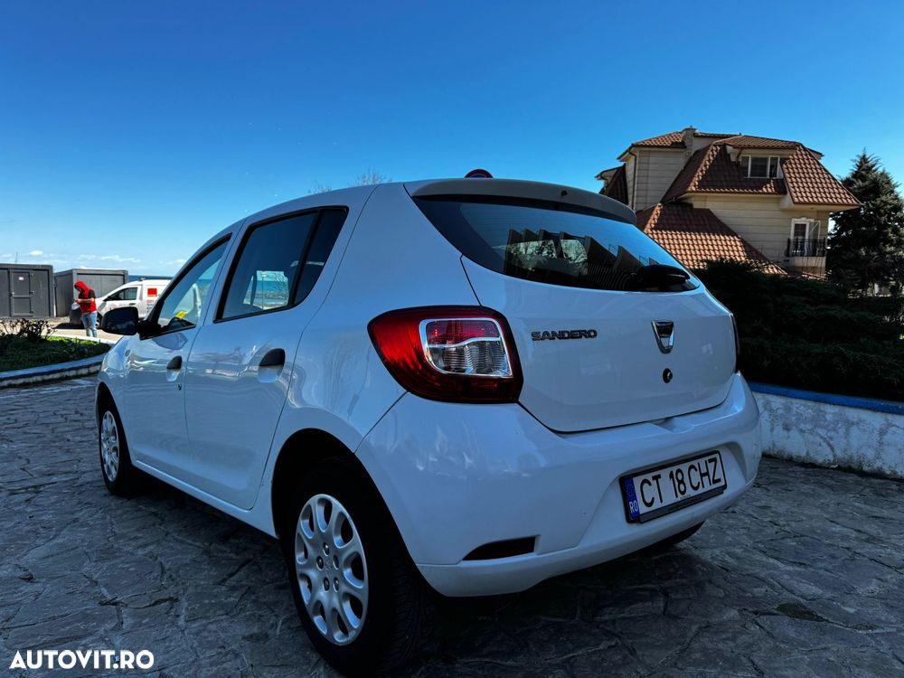Dacia Sandero - 8