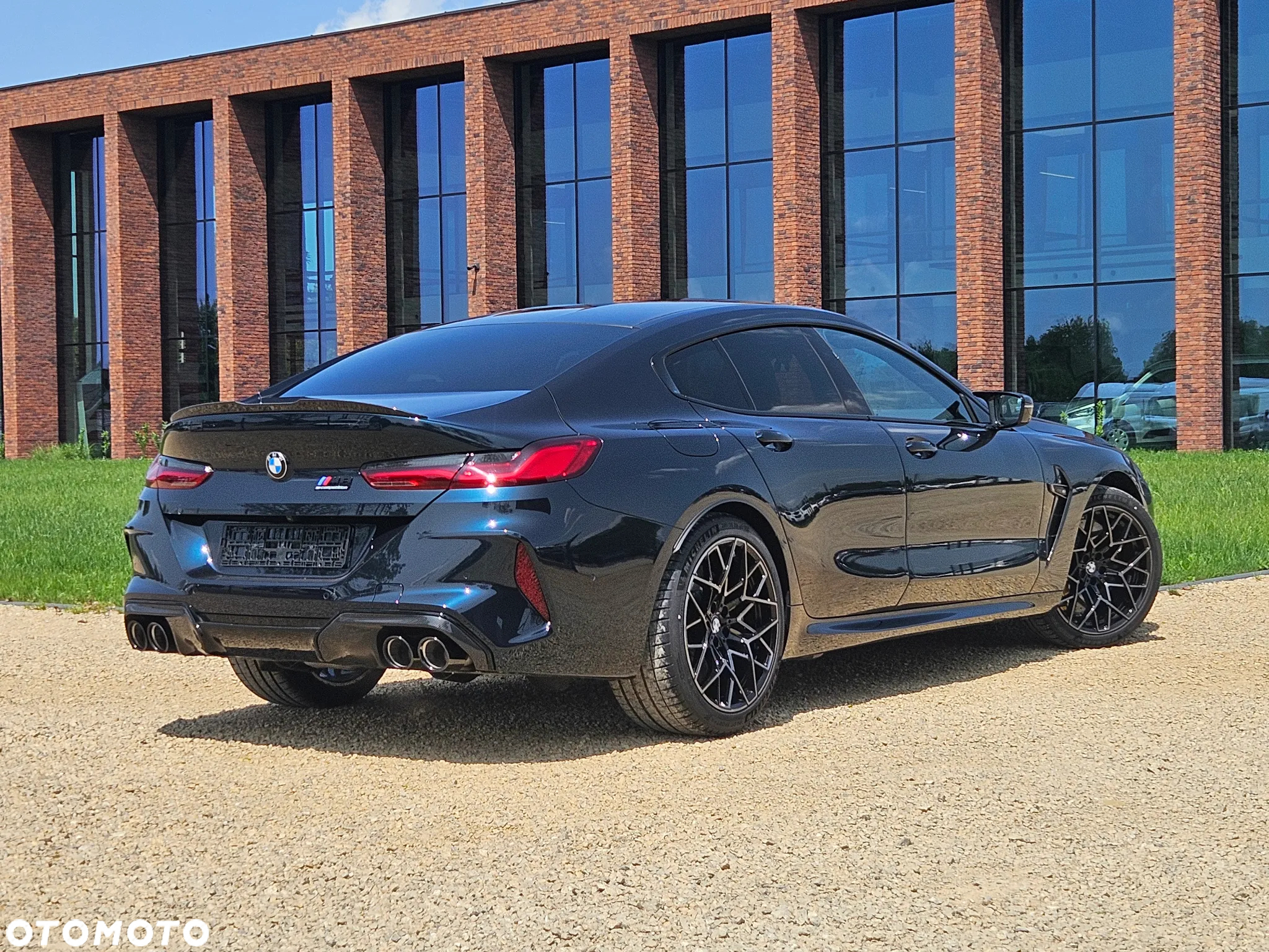 BMW M8 Competition - 9
