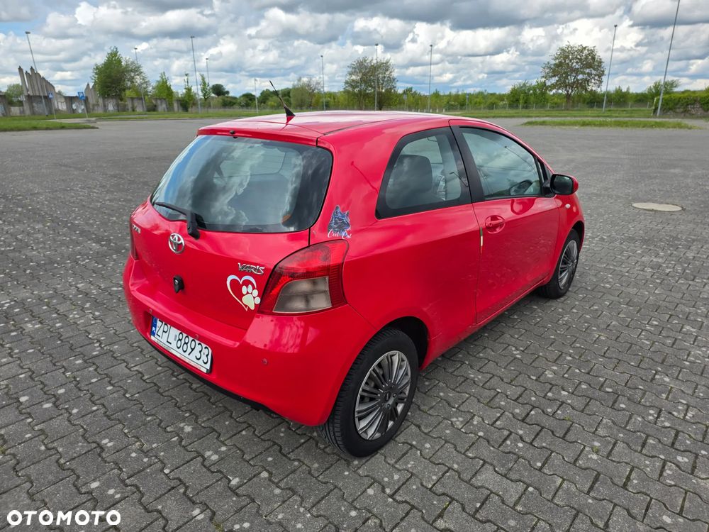 Toyota Yaris 1.0 VVT-i Sol - 3