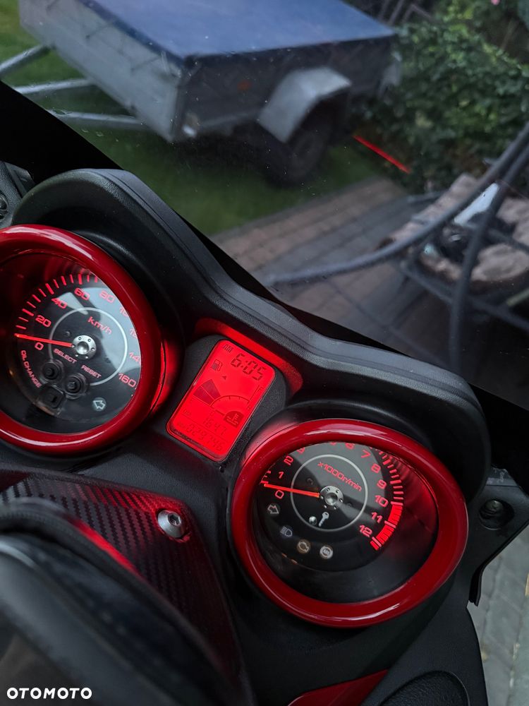 Yamaha X-max - 5