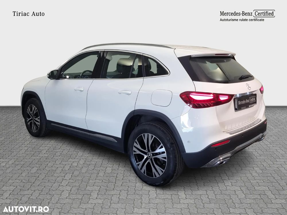 Mercedes-Benz GLA 180 d 8G-DCT - 4