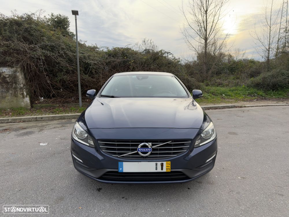 Volvo S60 2.0 D4 Momentum Geartronic - 1