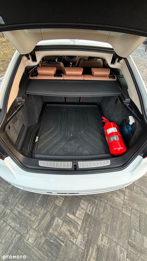 BMW Seria 3 318d Luxury Line - 11