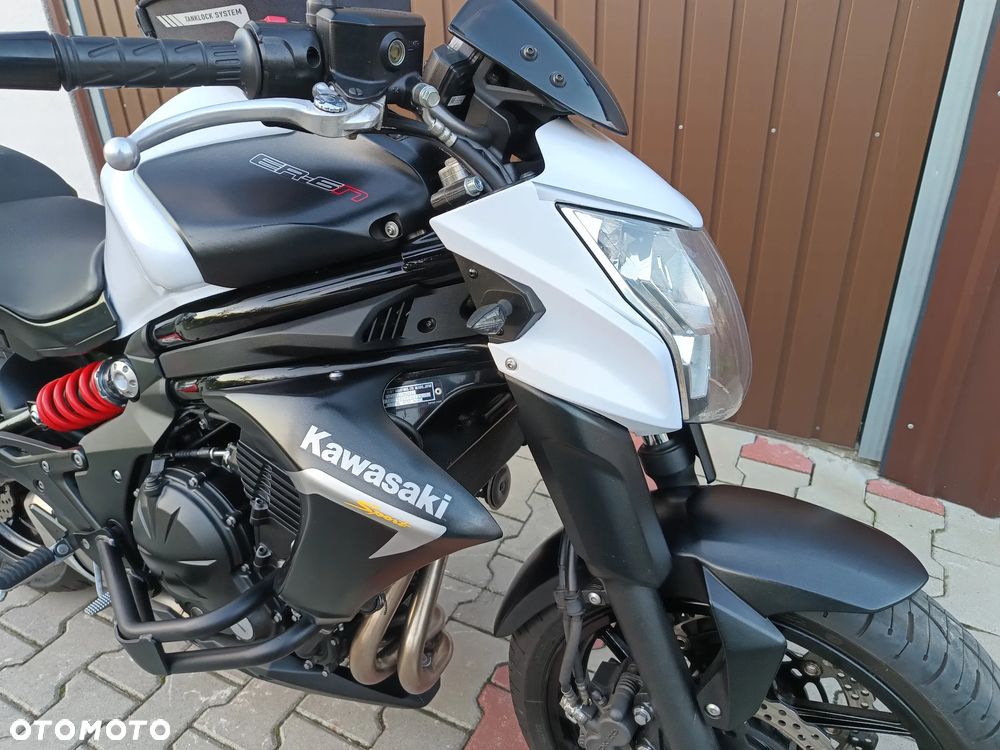 Kawasaki ER - 8