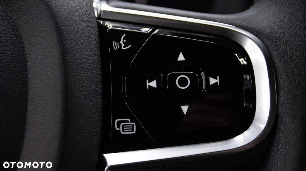 Volvo XC 60 B4 B R-Design - 22
