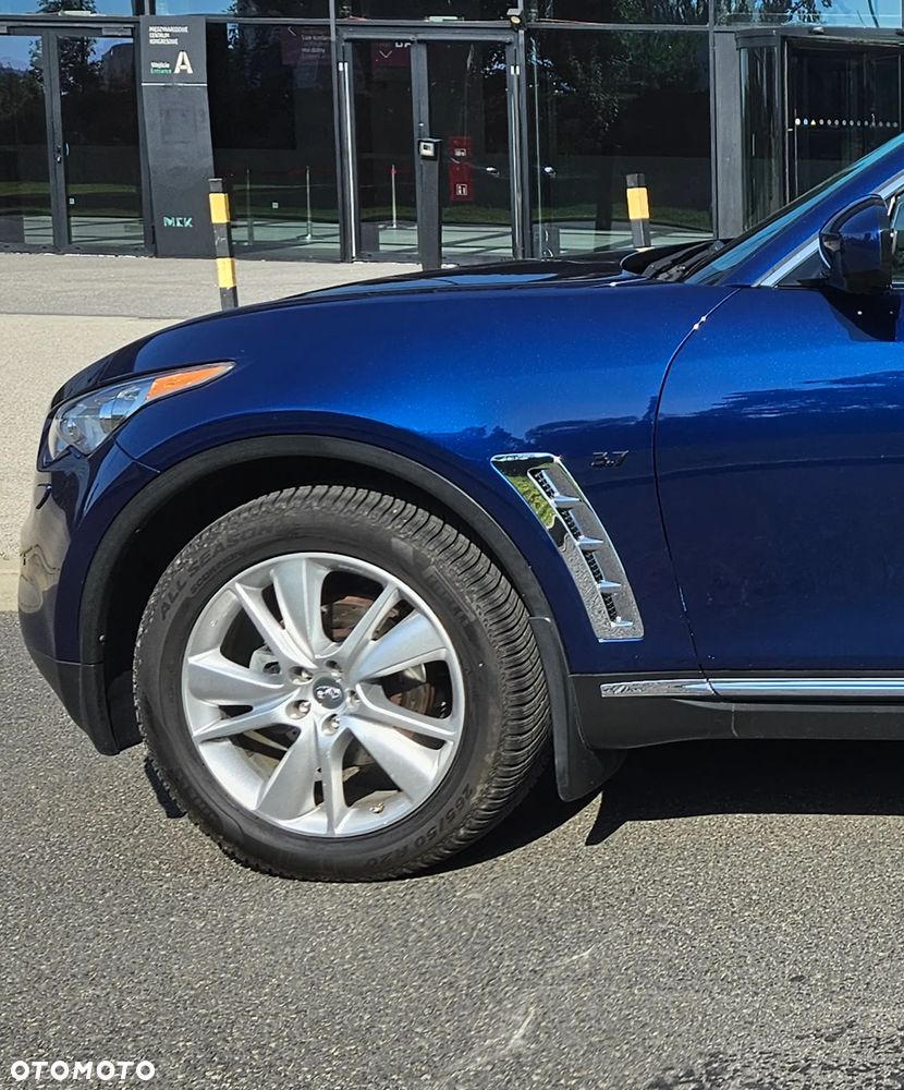 Infiniti QX70 3.7 AWD GT - 13