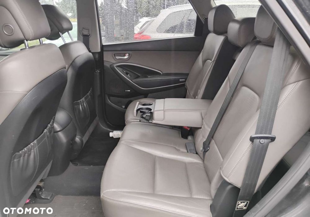 Hyundai Santa Fe - 10