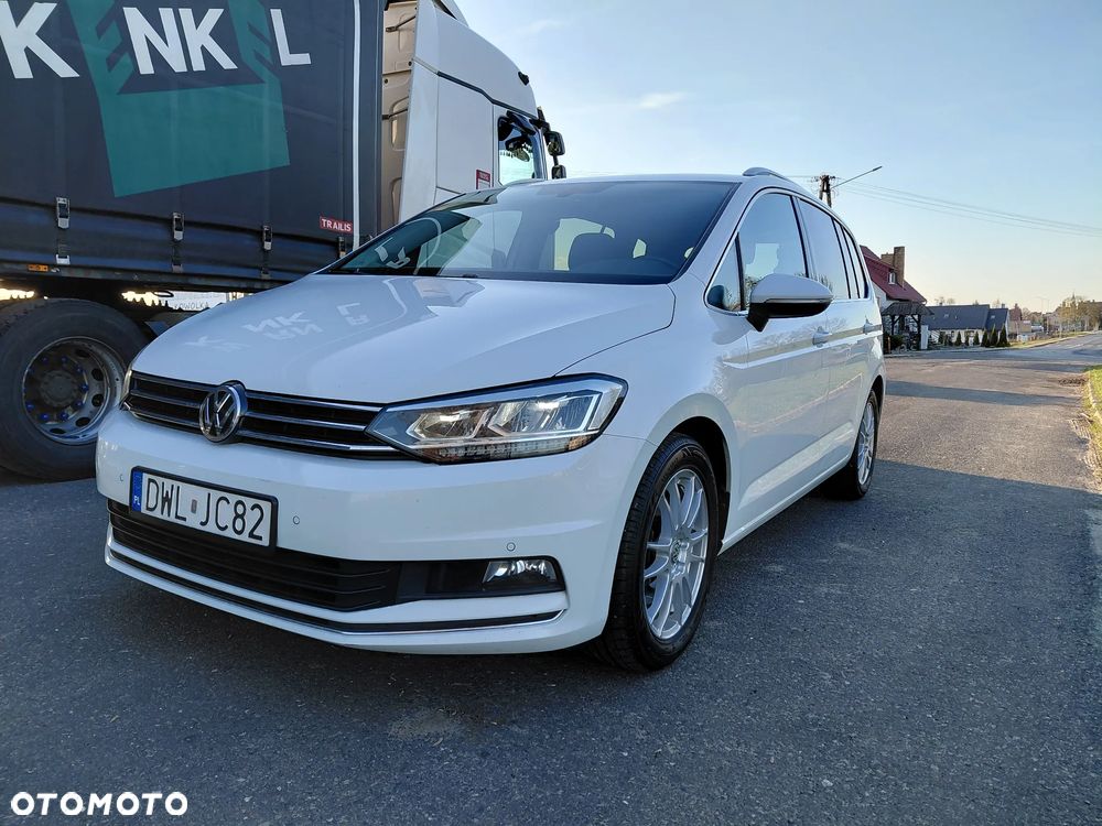 Volkswagen Touran - 15