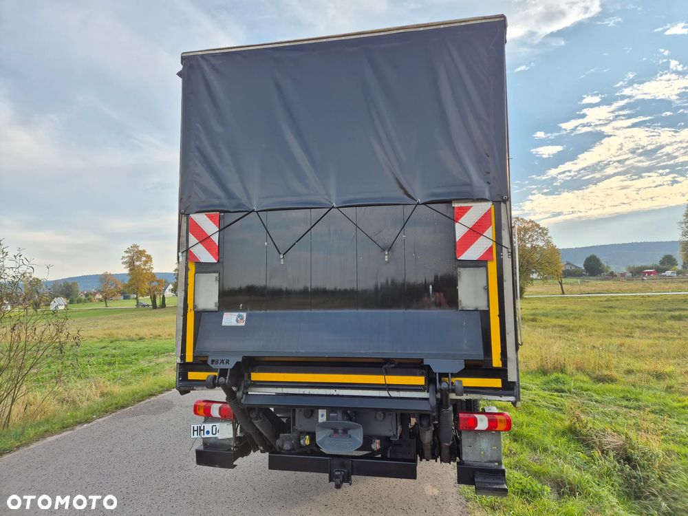 Mercedes-Benz Atego 1527 burto-firana z windą 7.2m SUPER STAN / GLOB / SYPIALNY / z Niemiec - 25