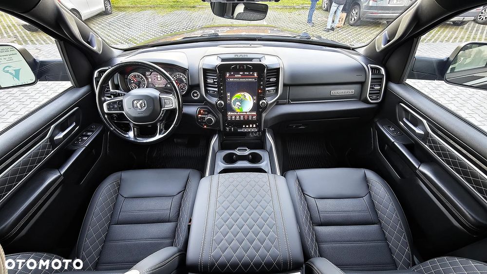 RAM 1500 5.7 Crew Cab Longbed Laramie Black - 4