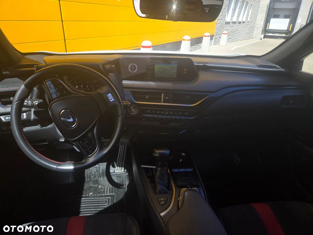 Lexus UX - 19
