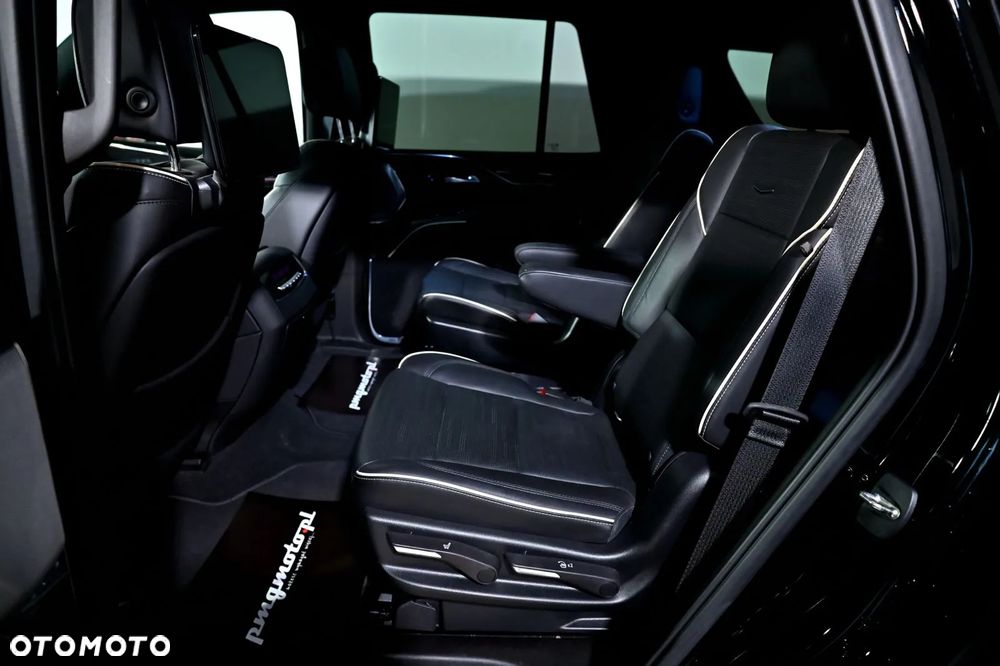 Cadillac Escalade - 21