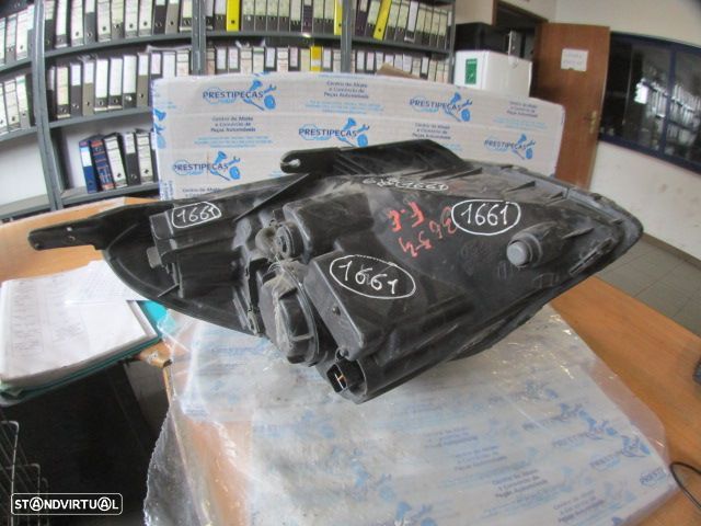 Farol Far1661 HYUNDAI  I20 1 FASE 1 2009 1.4CRDI 90CV 5P BRANCO ESQ H4 ORIGINAL Apoio Danificado - 4