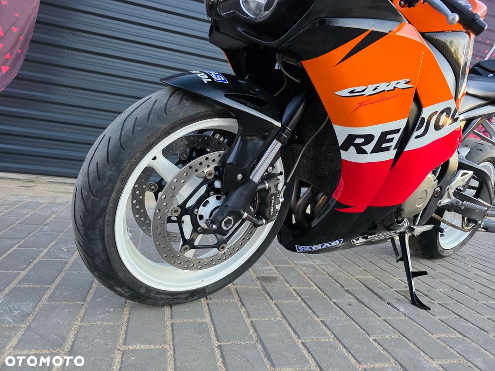 Honda CBR - 23