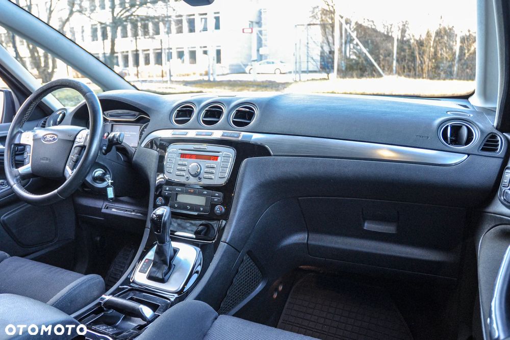Ford S-Max - 10